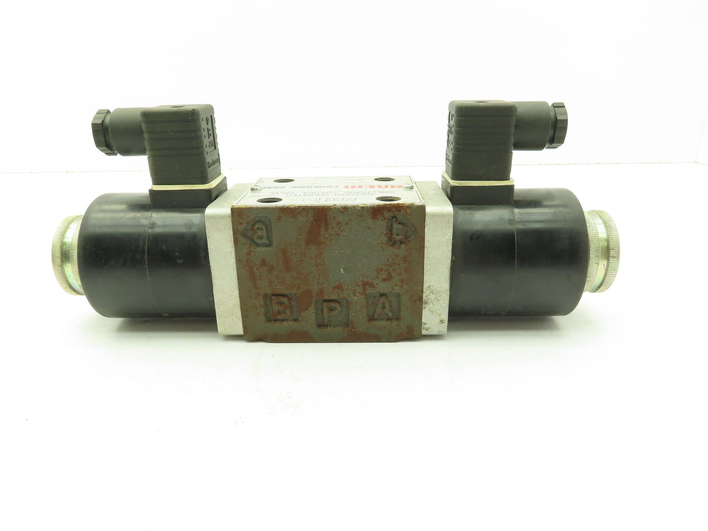 Nachi SA-G03-E3X-D1-E11 Hydraulic Directional Control Wet Solenoid Valve 12VDC