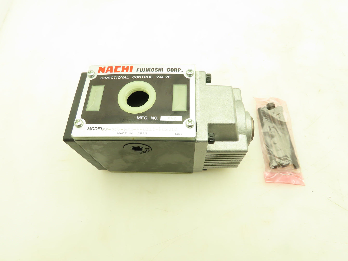 Nachi SS-G03-H43-R-C115-E8916A Hydraulic Directional Control Solenoid Valve 120V