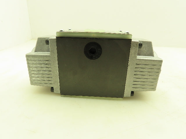 Nachi SS-G03-C6-R-C230-E10 Hydraulic Directional Control Solenoid Valve 220V D05