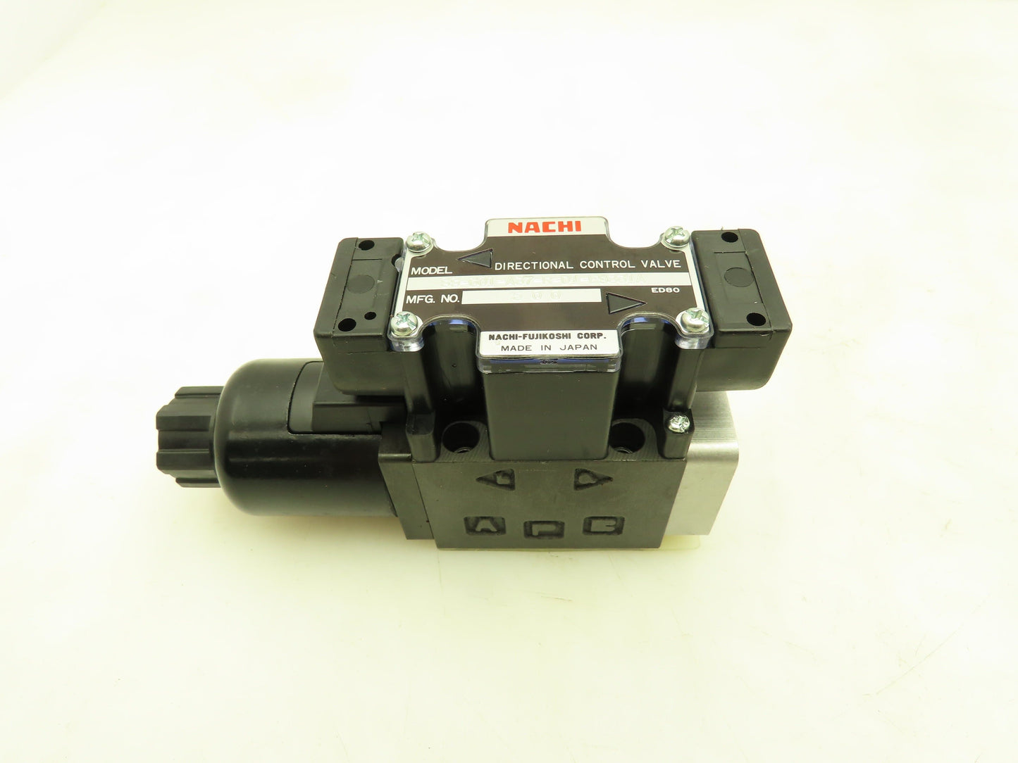 Nachi SS-G01-A37-R-D1-E9331A Hydraulic Directional Control Solenoid Valve 12VDC