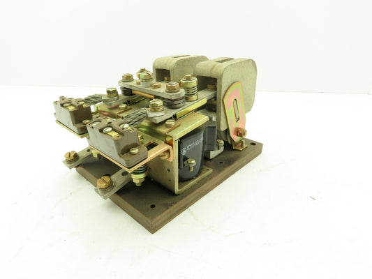 GE General Electric IC2800M 144B425X52  DC Reversing Contactor 200A 128VDC