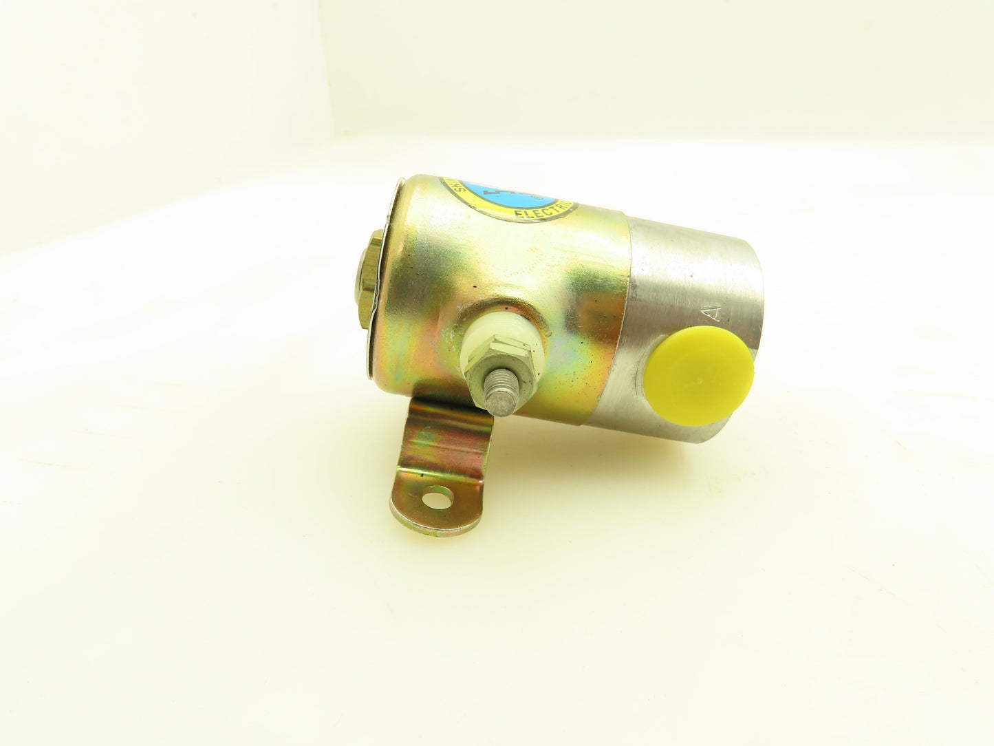 Honeywell Skinner V5C60950 Solenoid Valve 3-Way 1/4" NPT 150 PSI NC 24 VDC