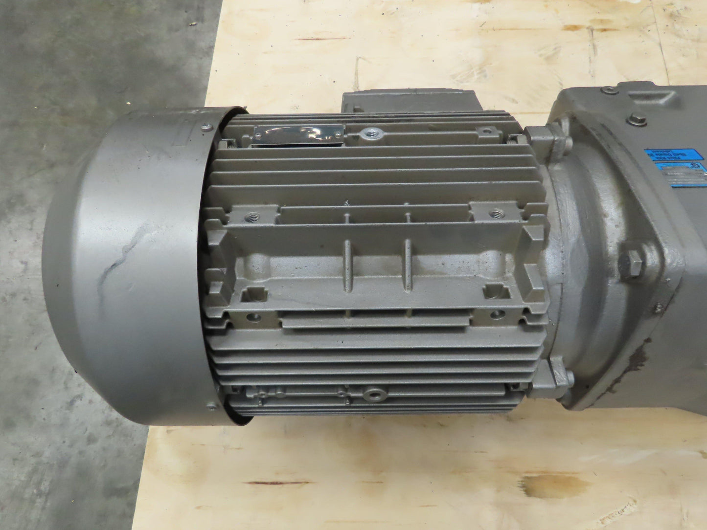 Nord 9042.1AZDB-160 M/4 Gearmotor 13.40:1 Ratio 7222In. Lb. 131rpm 15hp 230/460v