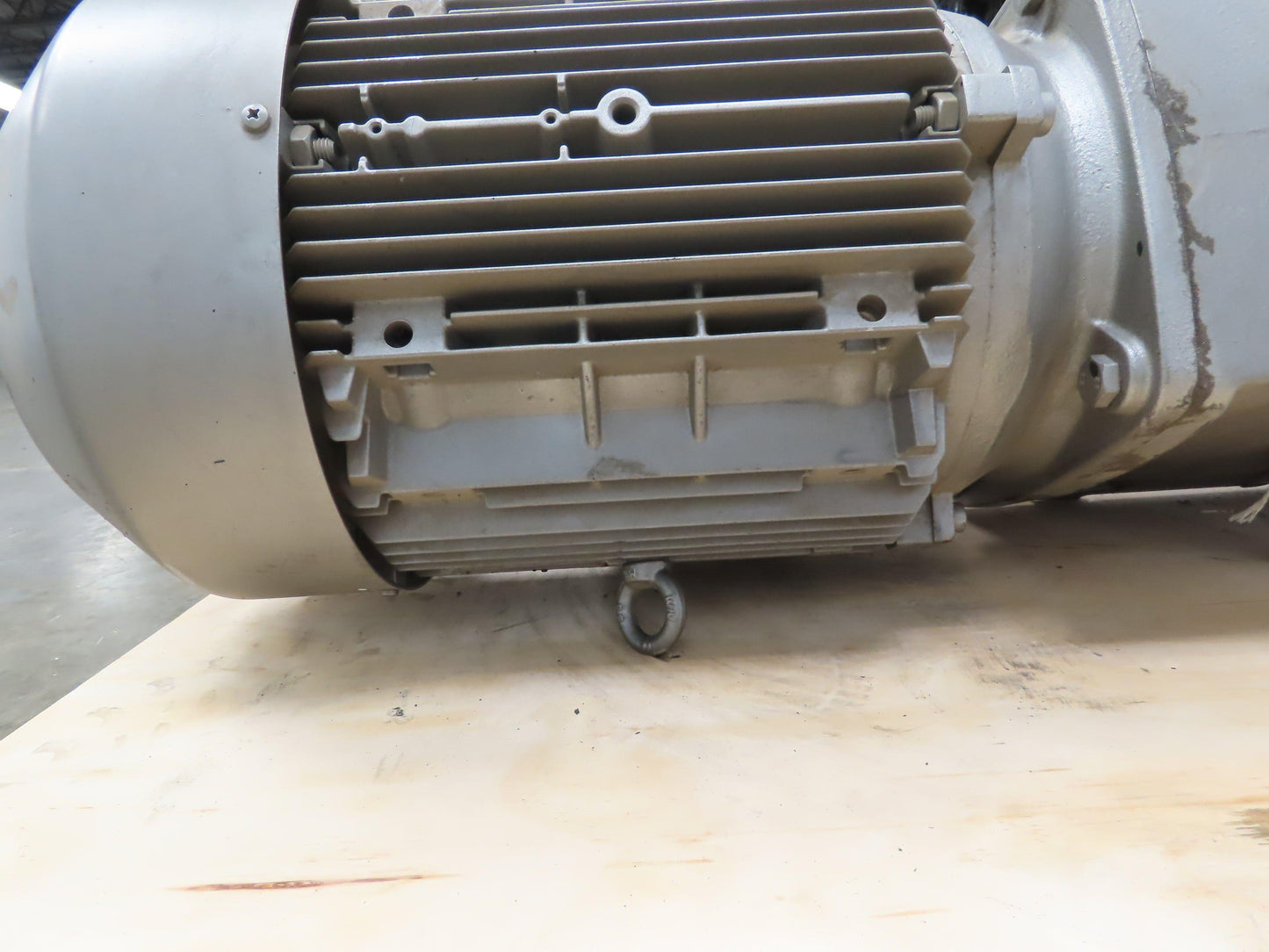 Nord 9042.1AZDB-160 M/4 Gearmotor 13.40:1 Ratio 7222In. Lb. 131rpm 15hp 230/460v