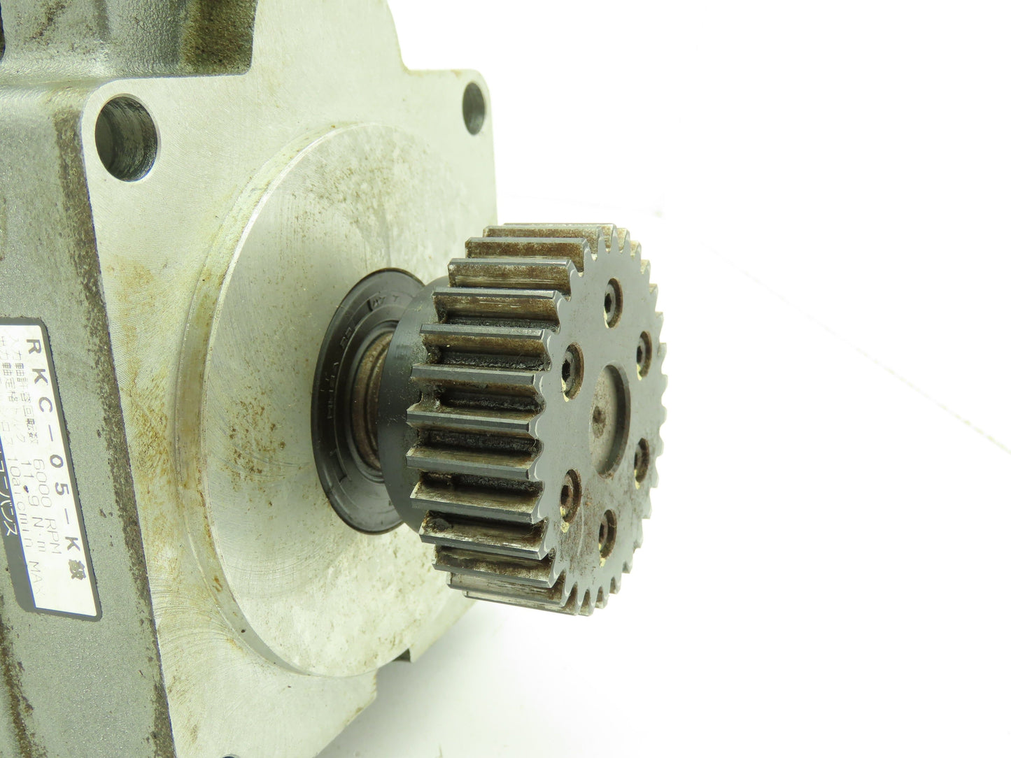 Mitsubishi Electric AC Servo Motor 0.5KW 126V 2000RPM Encoder Offset Gearbox