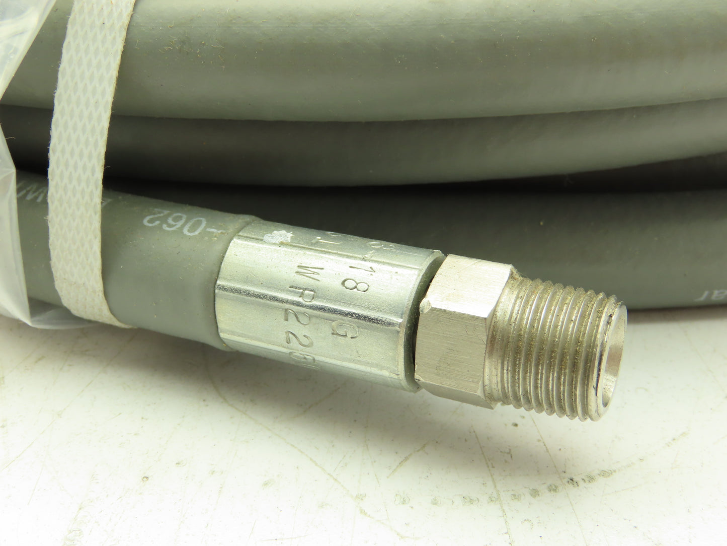 Graco 207831 Coupled Hose 2250 PSI 3/8" NPT x 50' L  - For Ram Pump