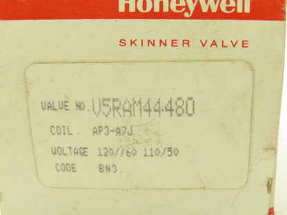 Honeywell Skinner V5RAM44480 Solenoid Valve 120VAC 100 PSI 1/4" NPT (NC)