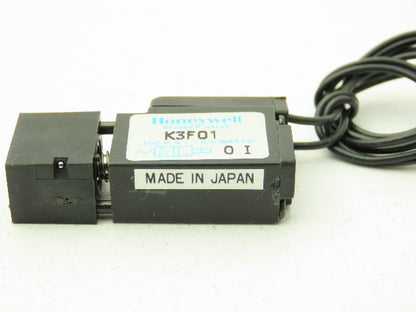 Honeywell Skinner K3F01 Solenoid Poppet Valve 3-Way (NC) 12VDC 100 PSI
