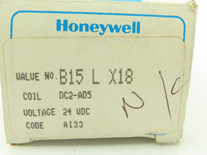 Honeywell Skinner B15LX18 Solenoid Valve 3-Way (NC) 24VDC 40 PSI 1/8" NPT