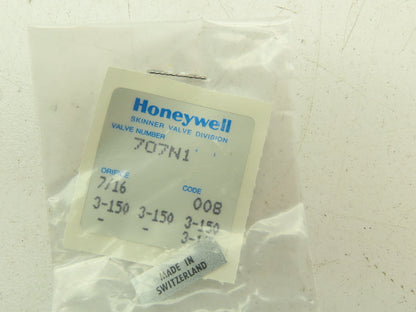 Honeywell Skinner 707N1 Brass Solenoid Valve 2-Way (NC) 3/8" NPT -No Coil