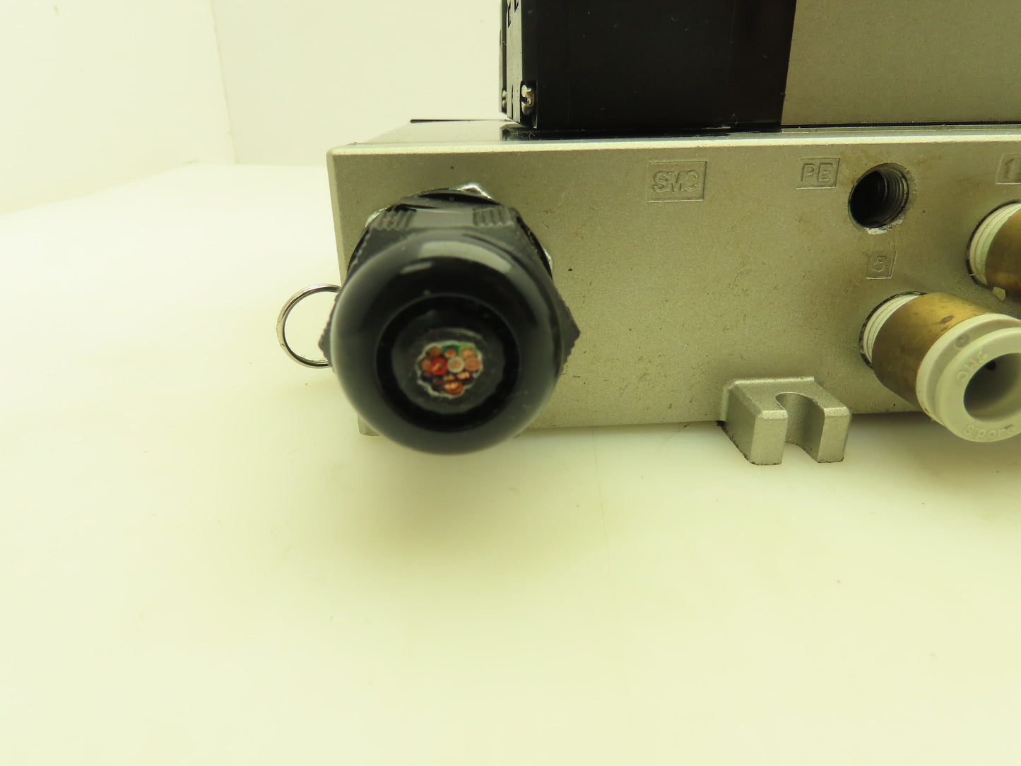 SMC VV5FS2 Plug-In 4-Station Manifold Control Unit VFS2000 Solenoid Valve Bank