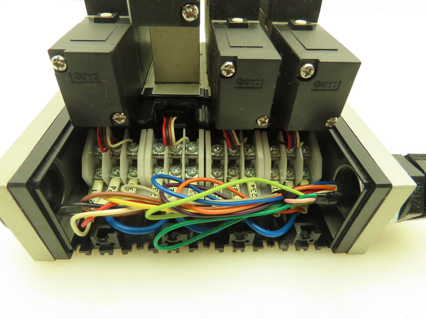SMC VV5FS2 Plug-In 4-Station Manifold Control Unit VFS2000 Solenoid Valve Bank
