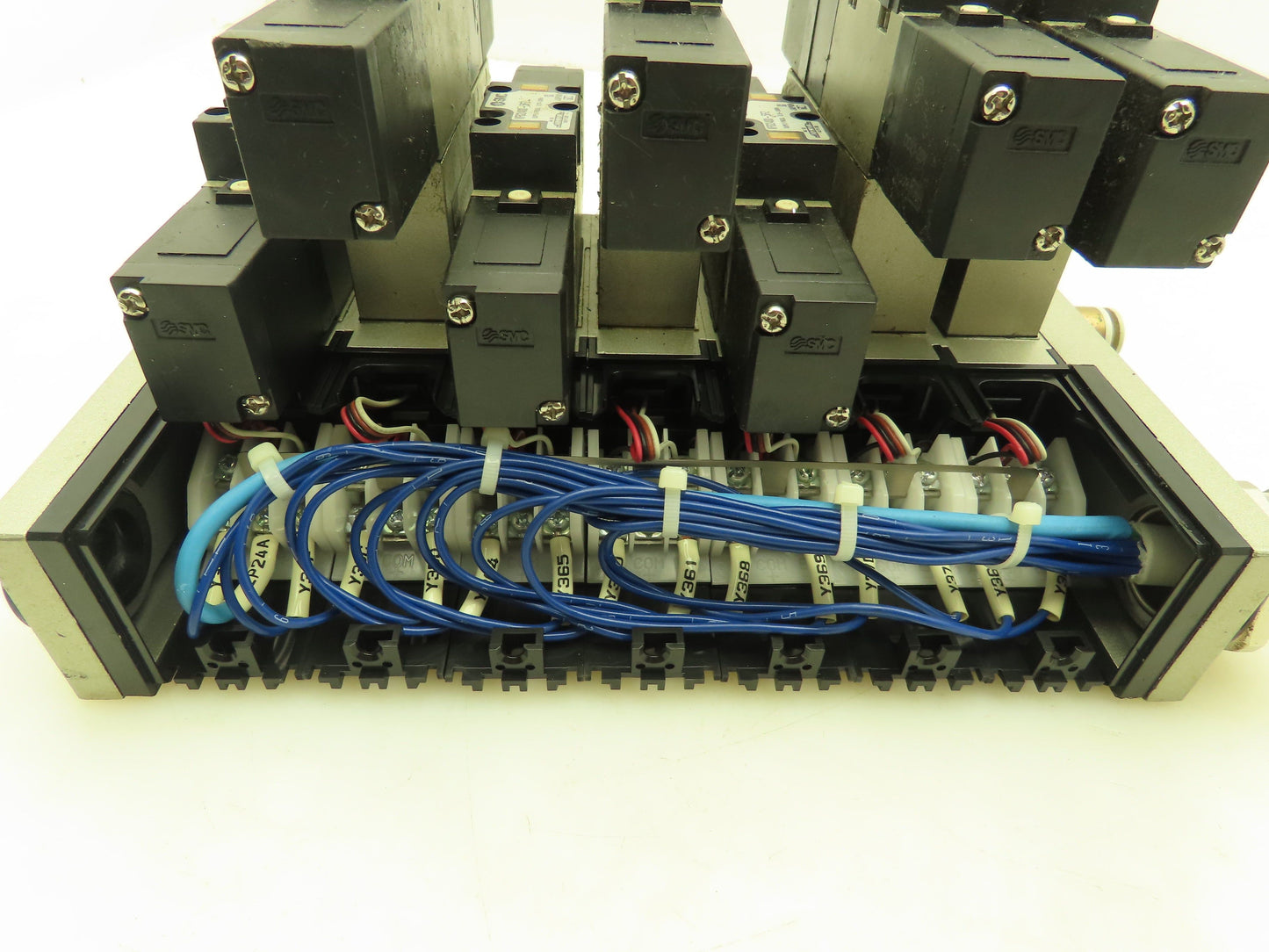 SMC VV5FS2 Plug-In 7-Station Manifold Control Unit VFS2000 Solenoid Valve Bank