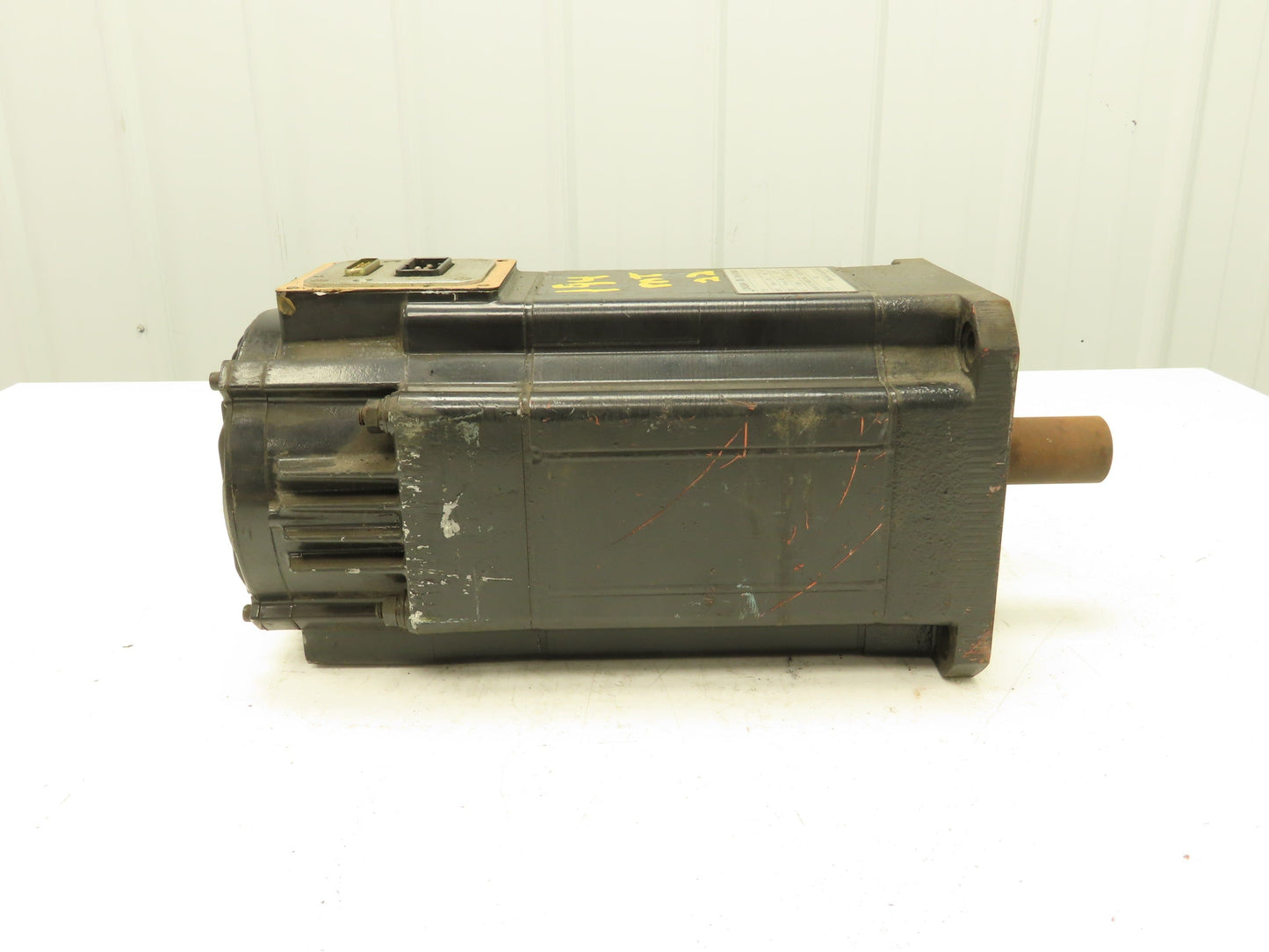 Okuma BL-MH201E-12S Servo Motor BL Series 1200RPM 2.4KW