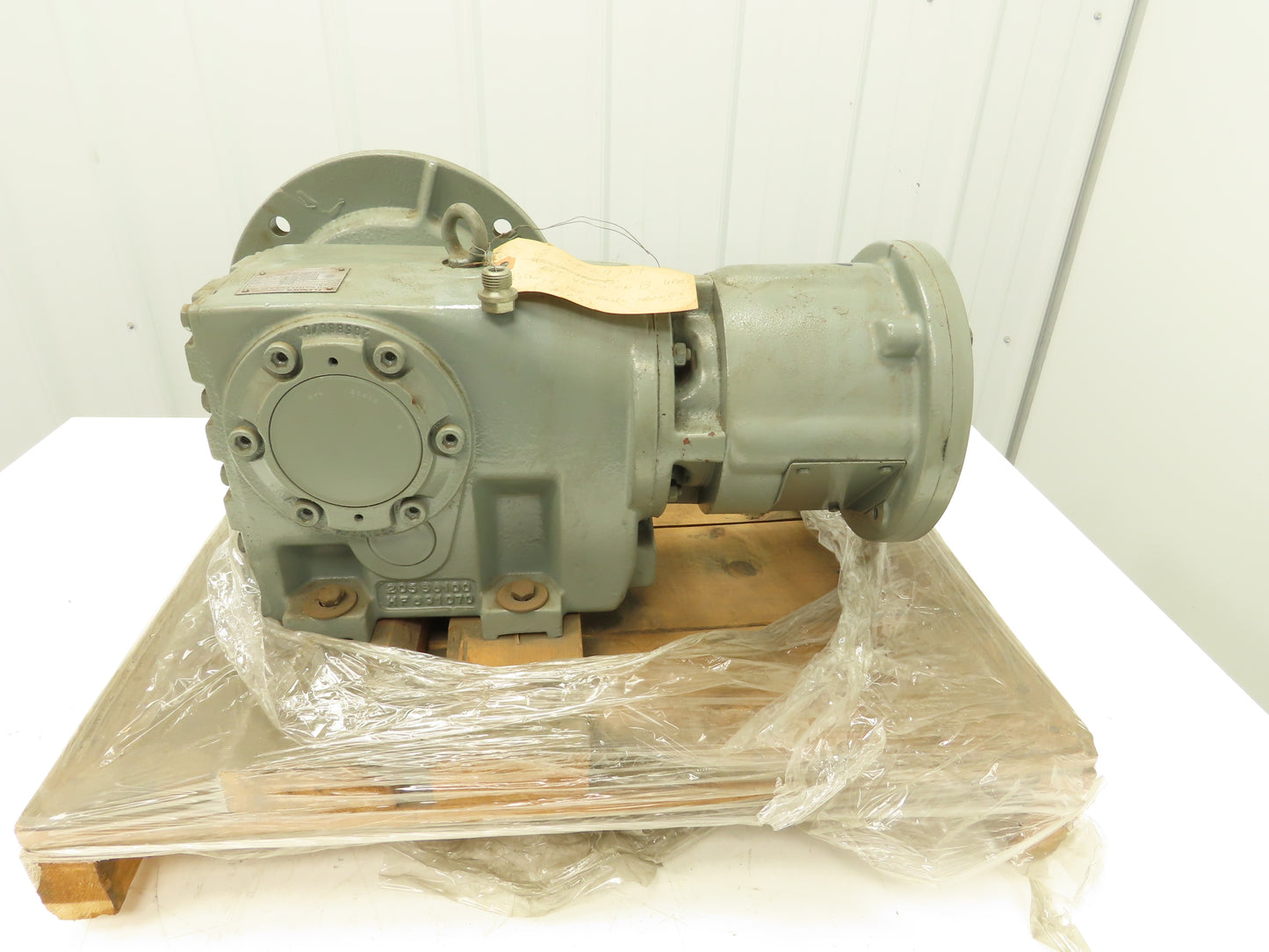 Flender KF60K-90 Speed Reducer Gearbox 36:1 Ratio 48 RPM RH 1-3/8" Output
