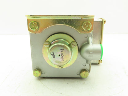 Barksdale DPD1T-H18 Diaphragm Pressure Switch 0.40-18 PSI Range 60PSI Max