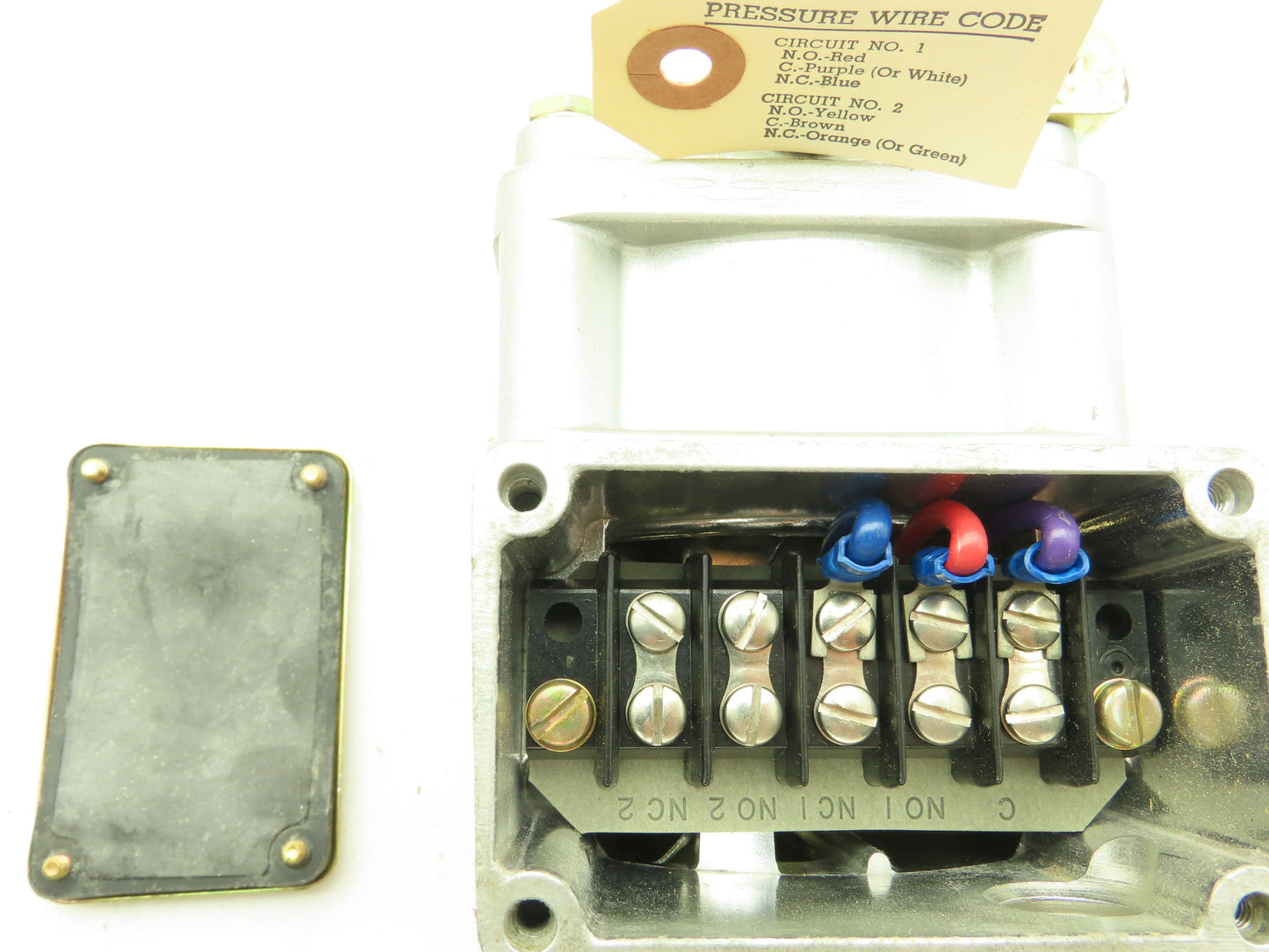 Barksdale DPD1T-H18 Diaphragm Pressure Switch 0.40-18 PSI Range 60PSI Max