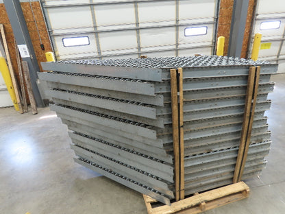 36"x 45° Butt Spur Galvanized Steel Skate Wheel Gravity Conveyor -13 Sections