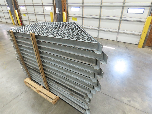 36"x 45° Butt Spur Galvanized Steel Skate Wheel Gravity Conveyor -13 Sections