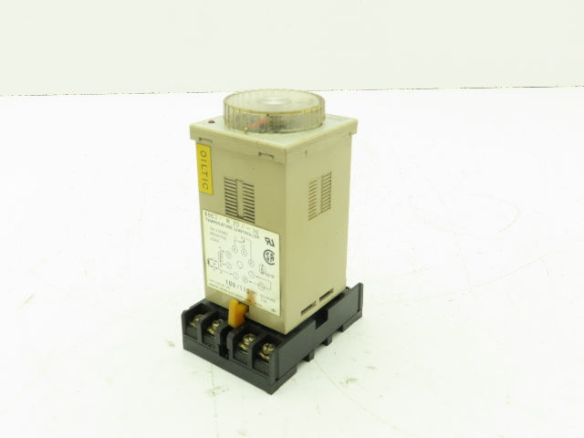 Omron E5C2-R20J-10 Temperature Controller E5C2