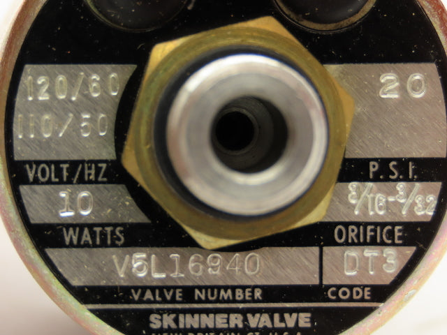 Honeywell Skinner V5L16940 Solenoid Valve 3-Way NC 120V 20 PSI 1/8" NPT