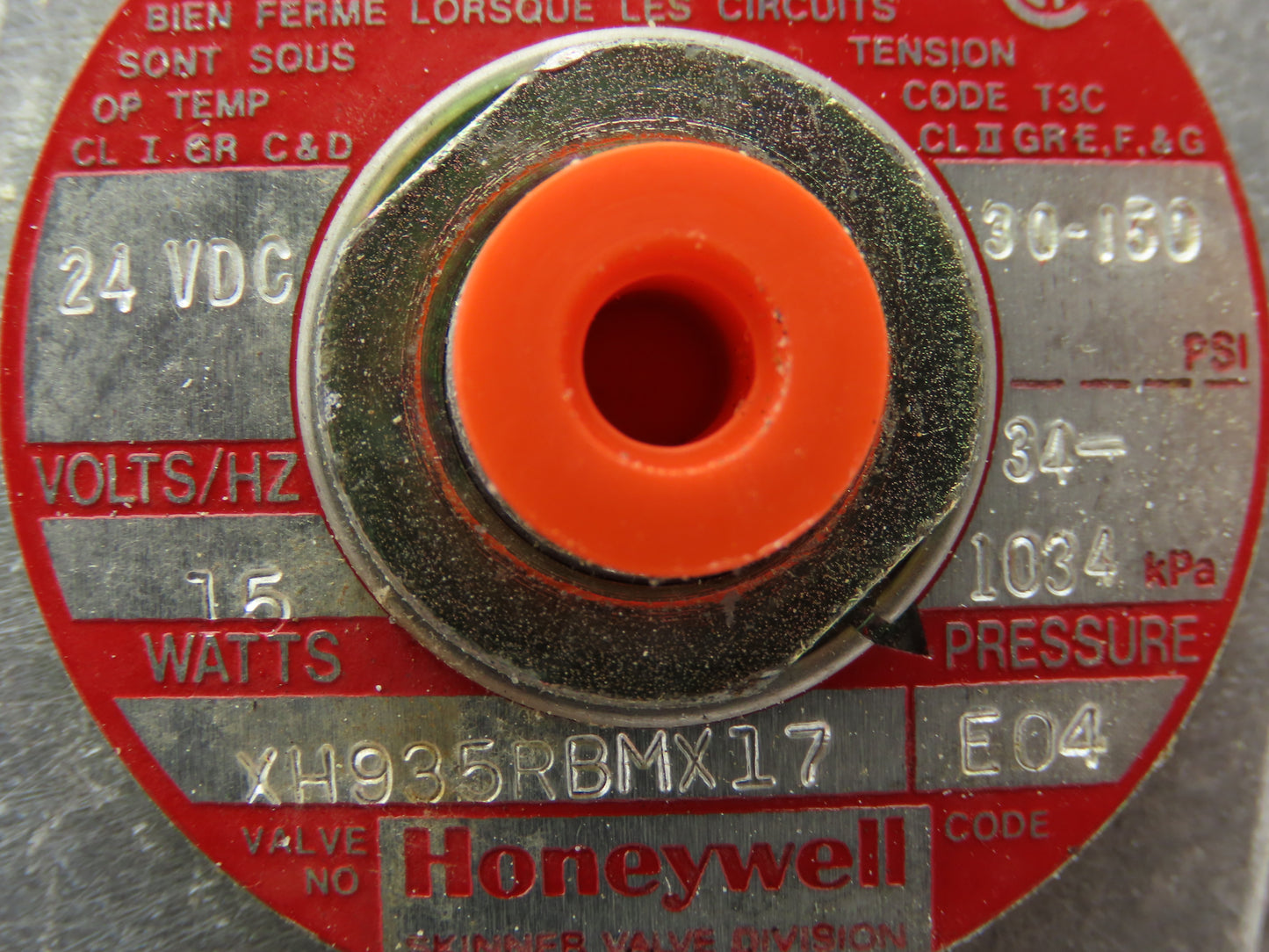 Honeywell Skinner XH935RBMX17 Solenoid Valve 4-Way NC/NO 24VDC 150 PSI 1/4" NPT