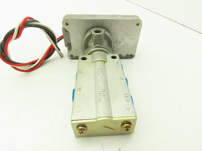 Honeywell Skinner XH935RBMX17 Solenoid Valve 4-Way NC/NO 12VDC 150 PSI 1/4" NPT