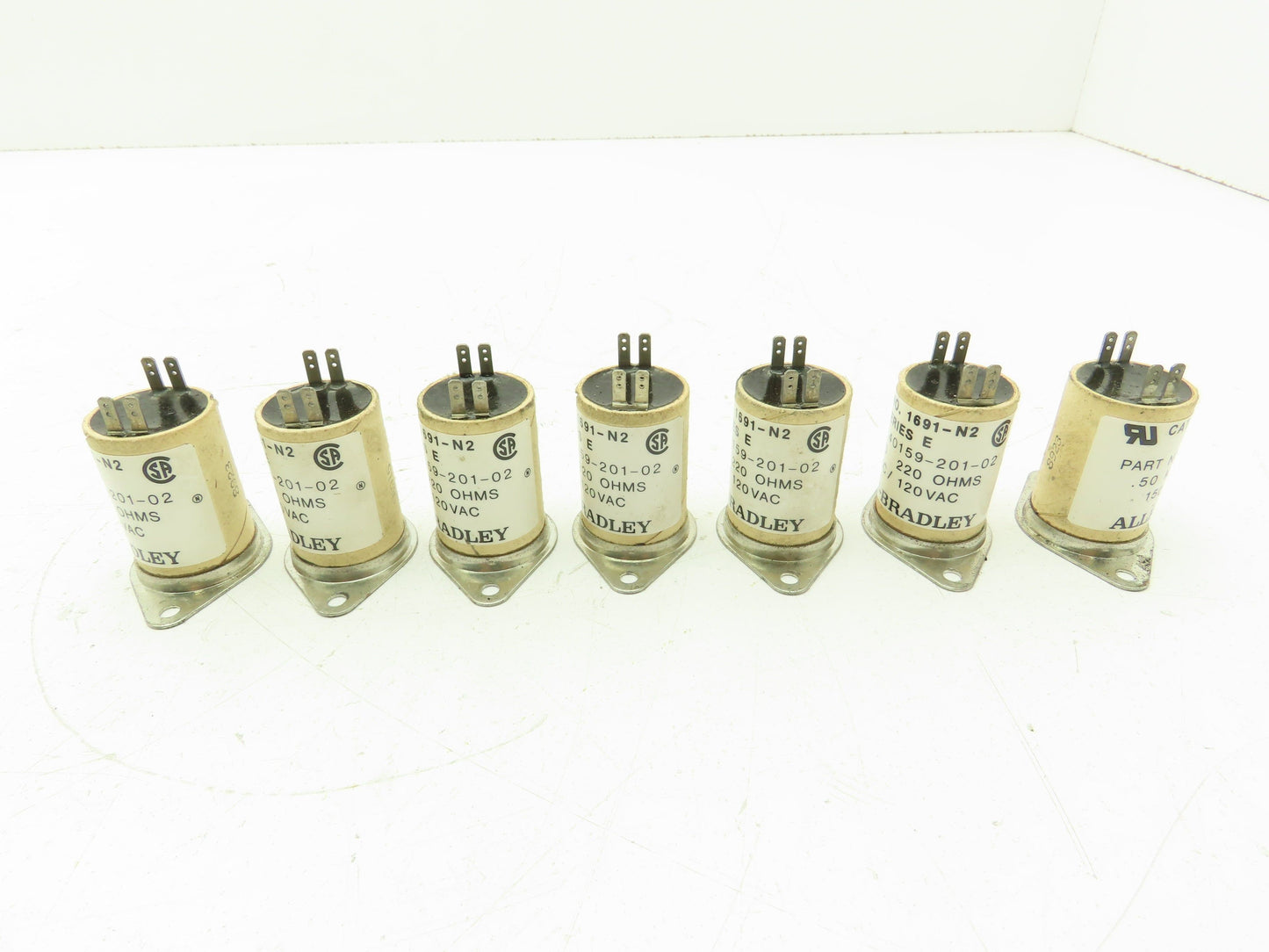Allen Bradley 40159-201-02 Surge Suppressor 220 OHMS 150VDC/120VAC  -Lot of 7