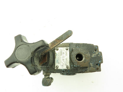 Vickers XCT 03 2B 30  Hydraulic Reducing Valve 3/8" NPT 4-Port 7GPM 2000 PSI