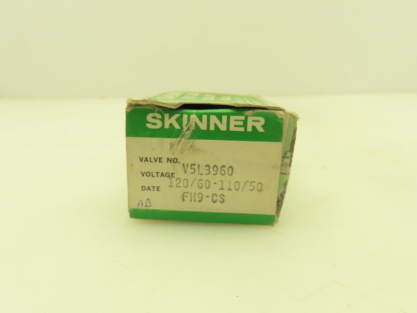 Honeywell Skinner V5L3960 Solenoid Valve 3-Way NO 120V 75 PSI 1/8" NPT