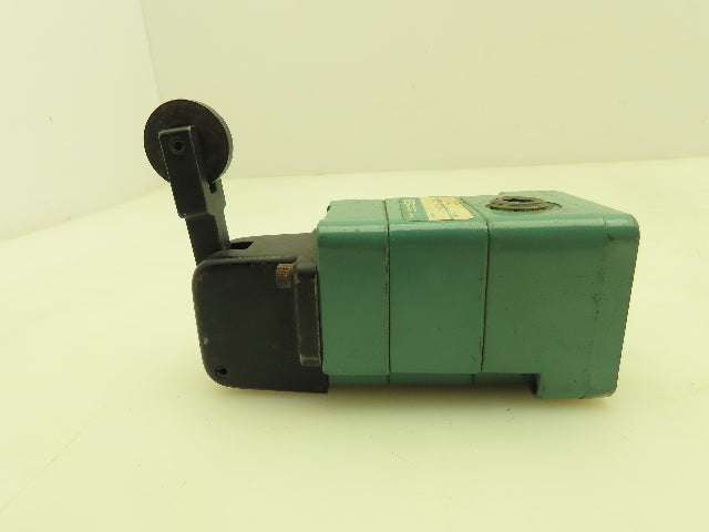 Aro 5232-05-3 Pneumatic Air Limit Switch Valve 3 Way Roller Arm 3/8" NPT