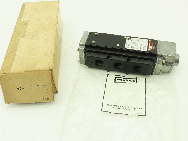 ARO 5545 0707 04 Pneumatic Pilot Valve 5-Port 1/2" NPT