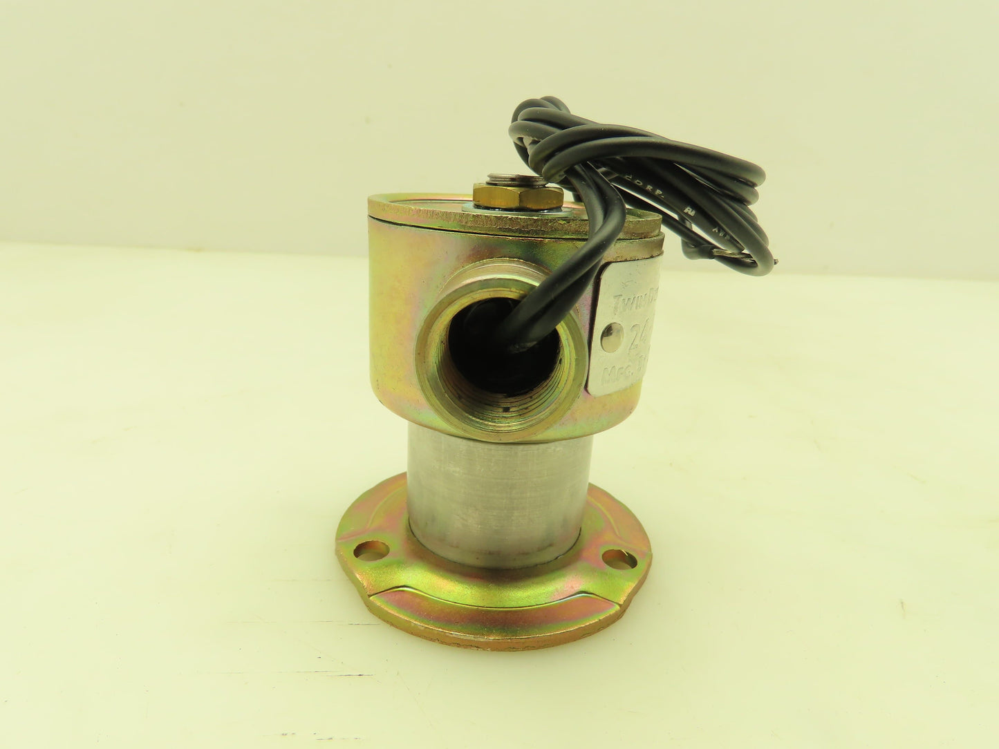 Honeywell Skinner V136CX26 M2343D Solenoid Valve 3-Way 24VDC Twin Disc