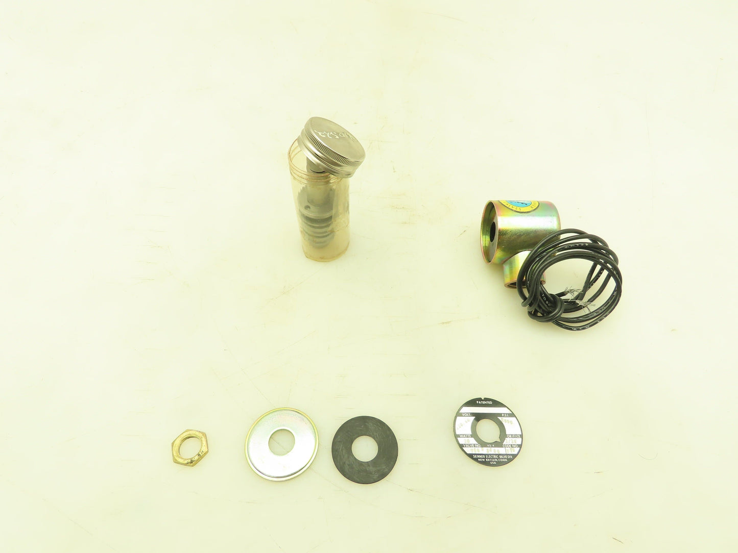 Honeywell Skinner V10D2450 Hydraulic Cartridge Valve 120V Solenoid 3000 PSI