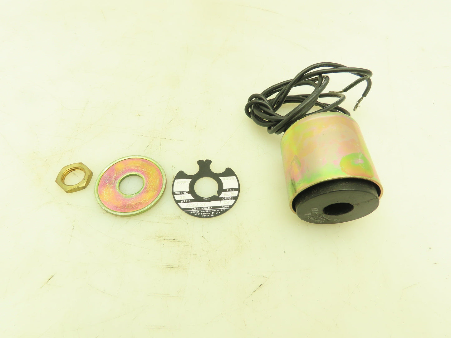 Honeywell Skinner V136LX7 Hydraulic Cartridge Valve 12VDC Solenoid 3000 PSI