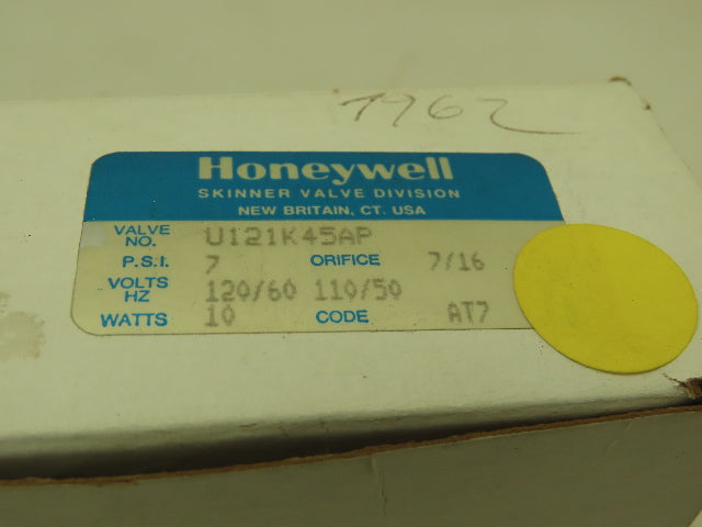 Honeywell Skinner U121K45AP Brass Solenoid Valve 2-Way NC 120V 7 PSI 1/2" NPT