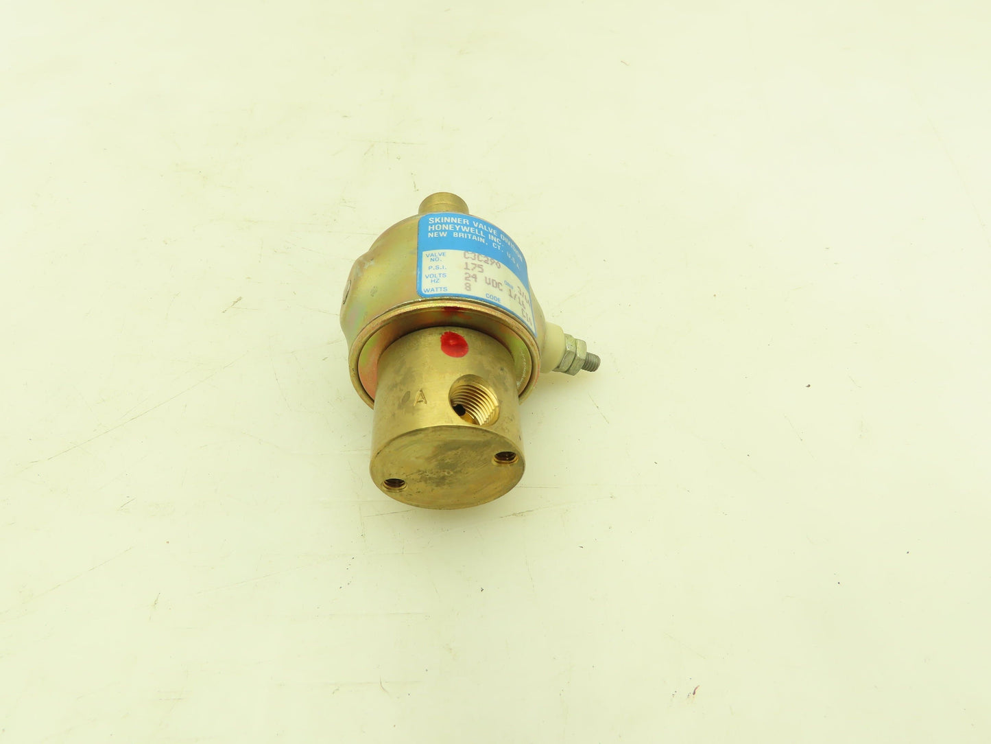 Honeywell Skinner C3C290 Brass Solenoid Valve 1/8"NPT 3 Way NC 24VDC Coil 175PSI