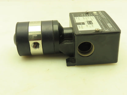 Ashcroft D420S XUD Pressure Switch 30 PSID 15A 125/250VAC