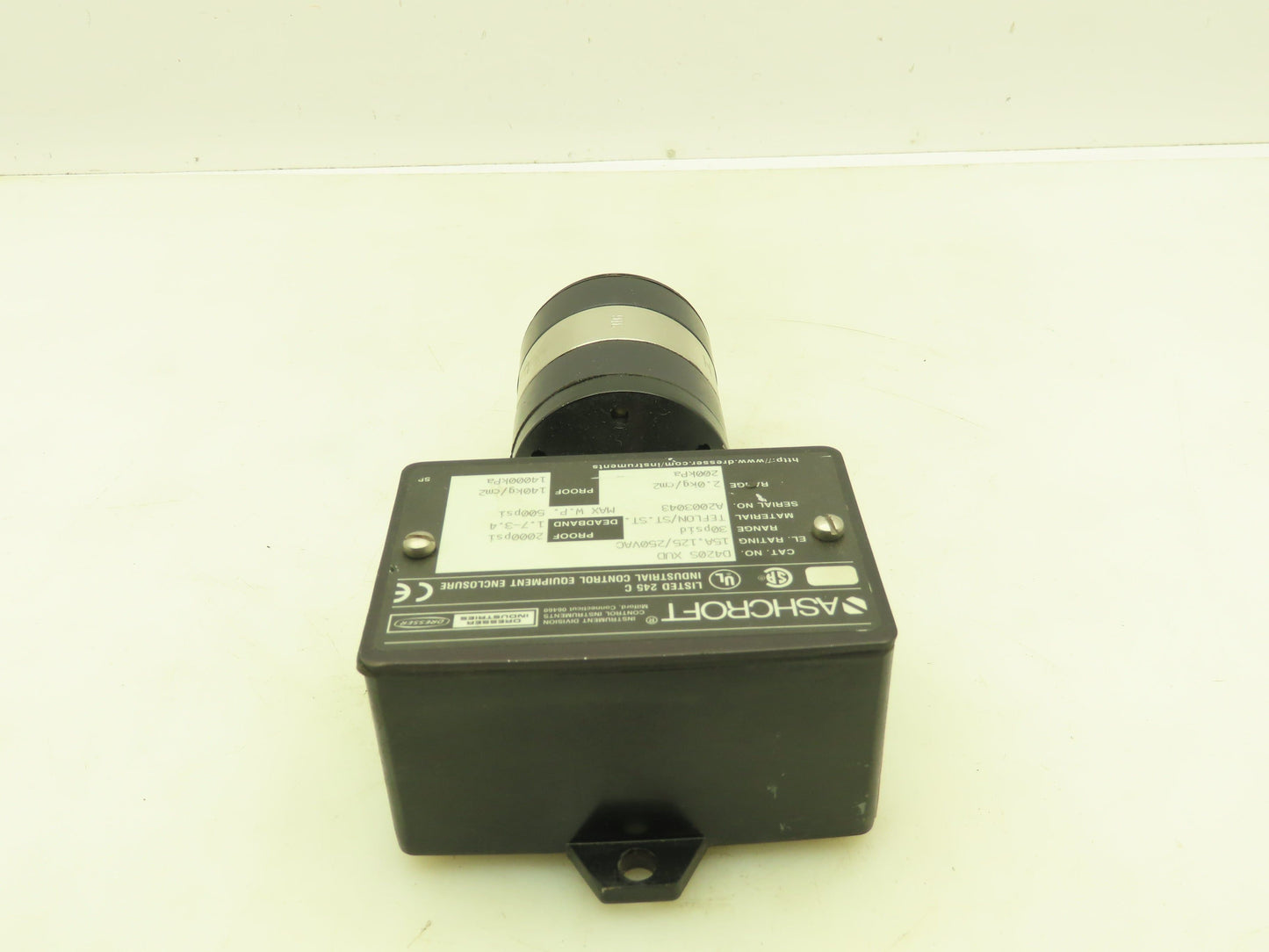 Ashcroft D420S XUD Pressure Switch 30 PSID 15A 125/250VAC