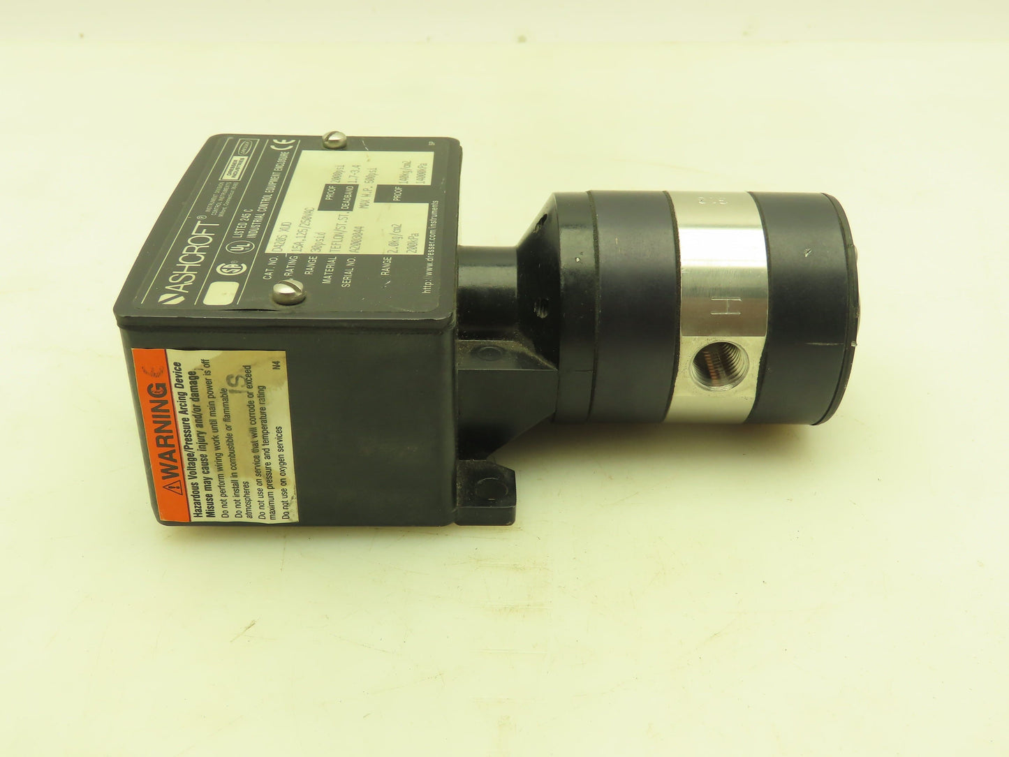 Ashcroft D420S XUD Pressure Switch 30 PSID 15A 125/250VAC