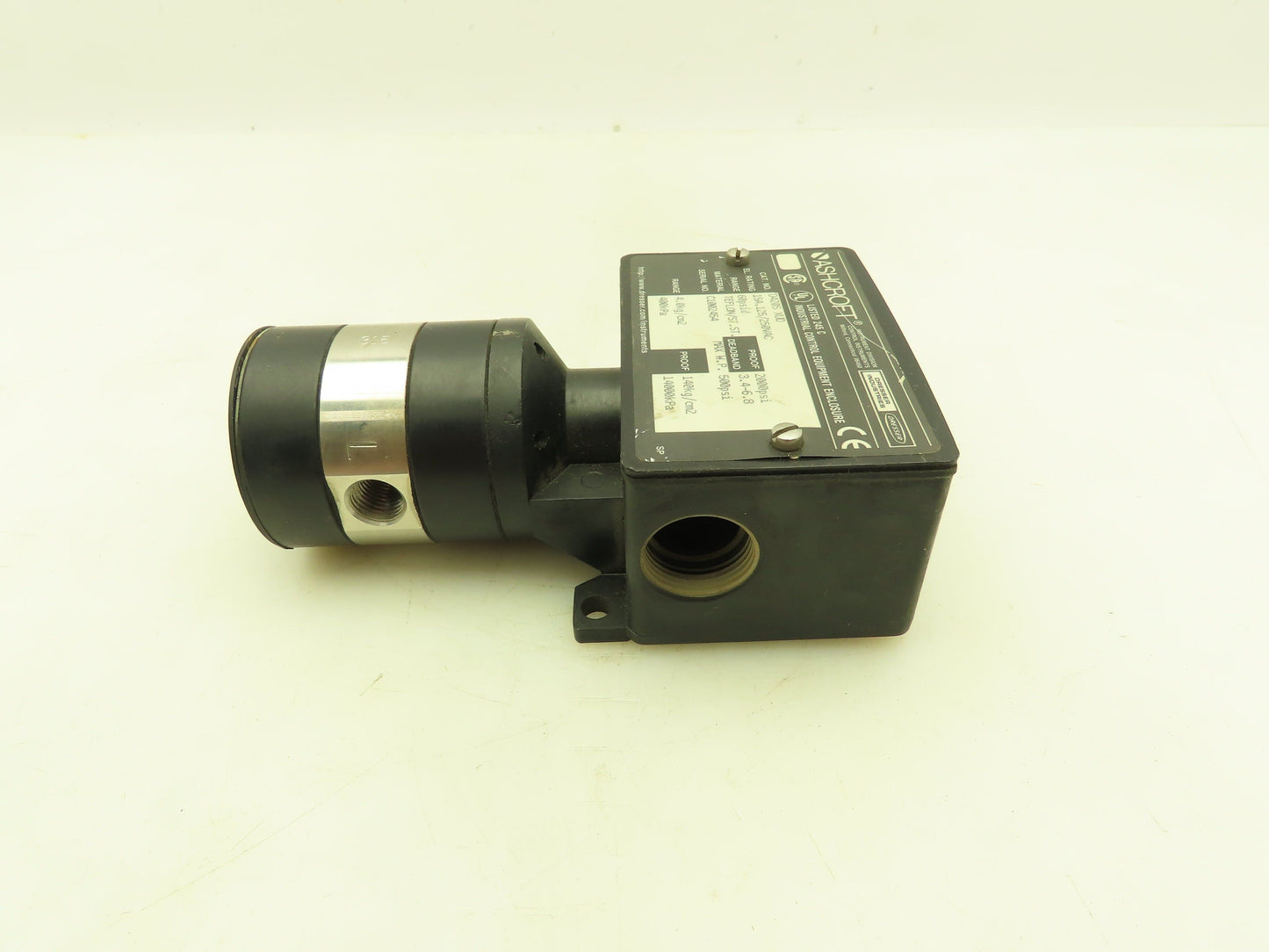 Ashcroft D420S XUD Pressure Switch 60 PSID 15A 125/250VAC