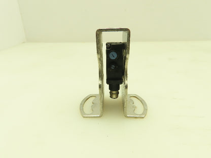 Keyence PZ-G42CP Photoelectric Sensor Switch Lot of 2