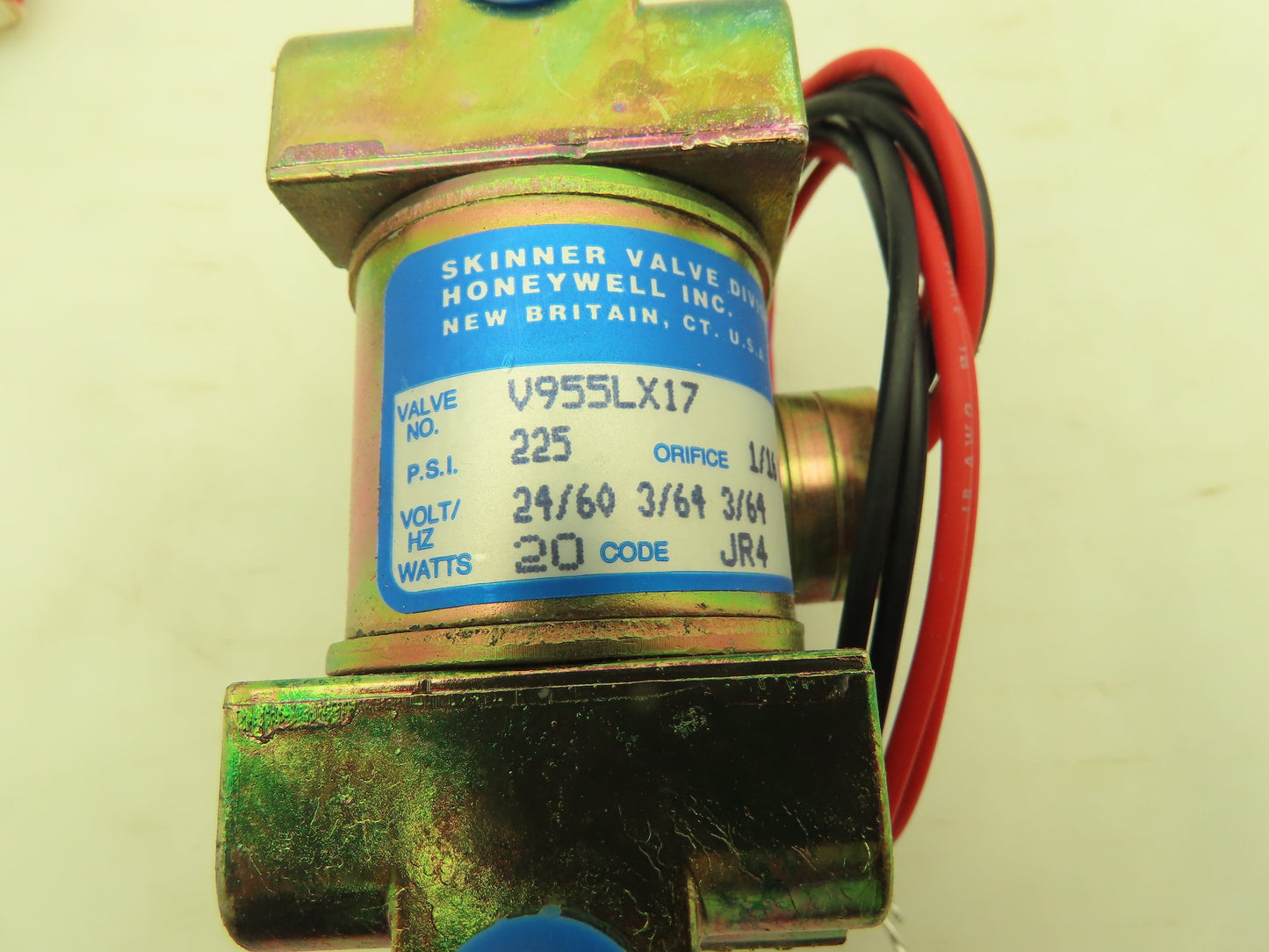 Honeywell Skinner V955LX17 Solenoid Valve 4-Way NC 24VAC 60 Hz 225 PSI 1/4" NPT