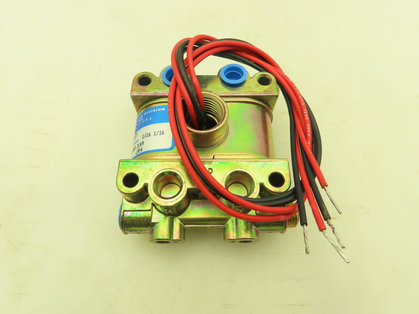 Honeywell Skinner V955LX17 Solenoid Valve 4-Way NC 24VAC 60 Hz 225 PSI 1/4" NPT
