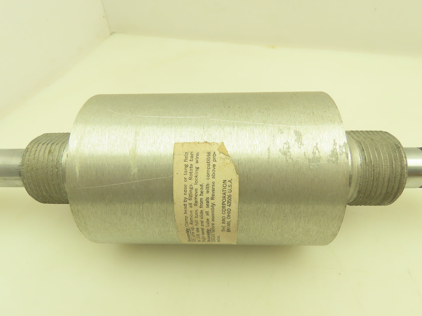 ARO 0325 2009 010 Pneumatic Round Air Cylinder 2.5" Bore 1" Stroke Double Rod