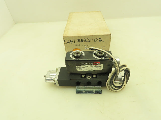 ARO 5461 8533 02 Pneumatic Dual Solenoid Control Valve 5/3 Pos 3/8" 150 PSI 115V