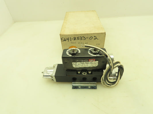 ARO 5461 8533 02 Pneumatic Dual Solenoid Control Valve 5/3 Pos 3/8" 150 PSI 115V
