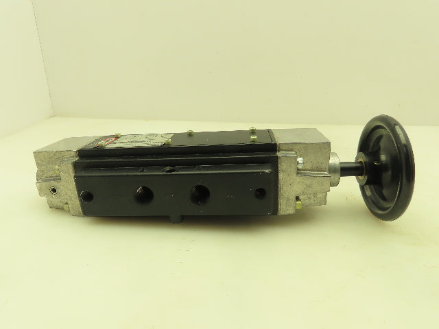 ARO Manual Pneumatic Hand Control Valve 5/2 Pos 4-Way 1/2"
