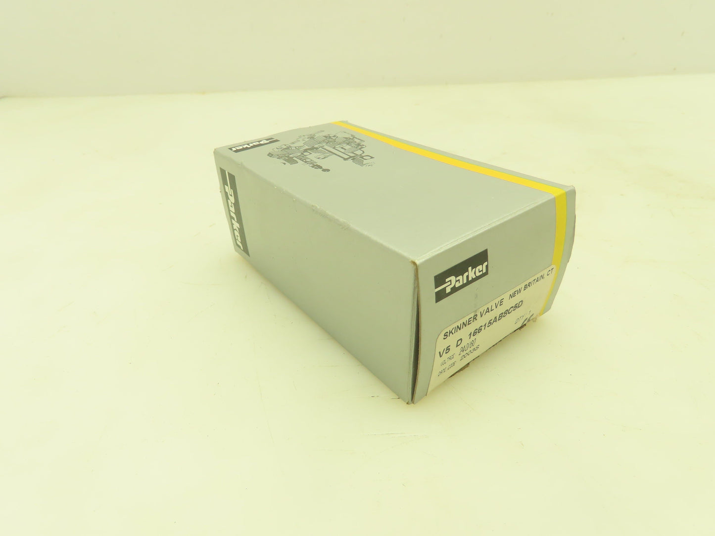 Parker Skinner V5D16615 Solenoid Valve 3-Way NC On/Off 240V 100 PSI 1/8"NPT