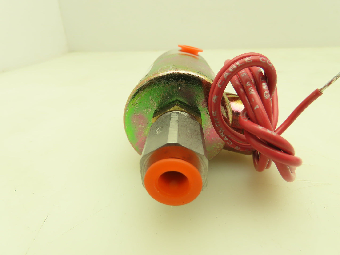 Parker Skinner V5D16615 Solenoid Valve 3-Way NC On/Off 240V 100 PSI 1/8"NPT